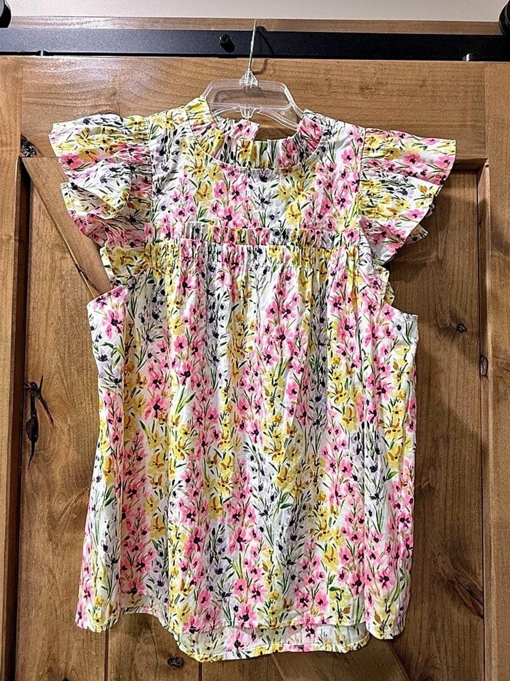 Crown & Ivy Floral Flutter Cap Sleeve Blouse NWT- Women's Size Medium